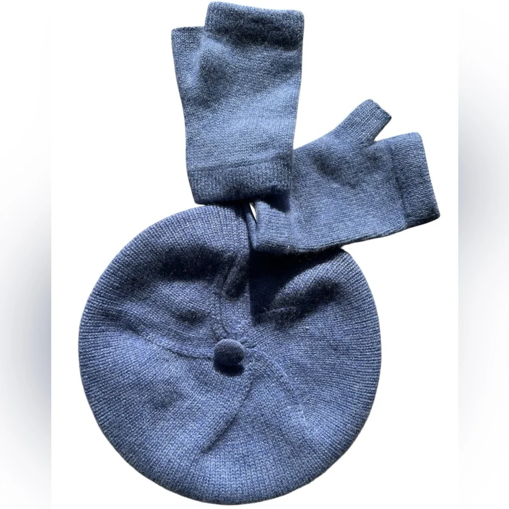 House of Bruar Cashmere Blue Women's Beret and Glove Set - Picture 1 of 5
